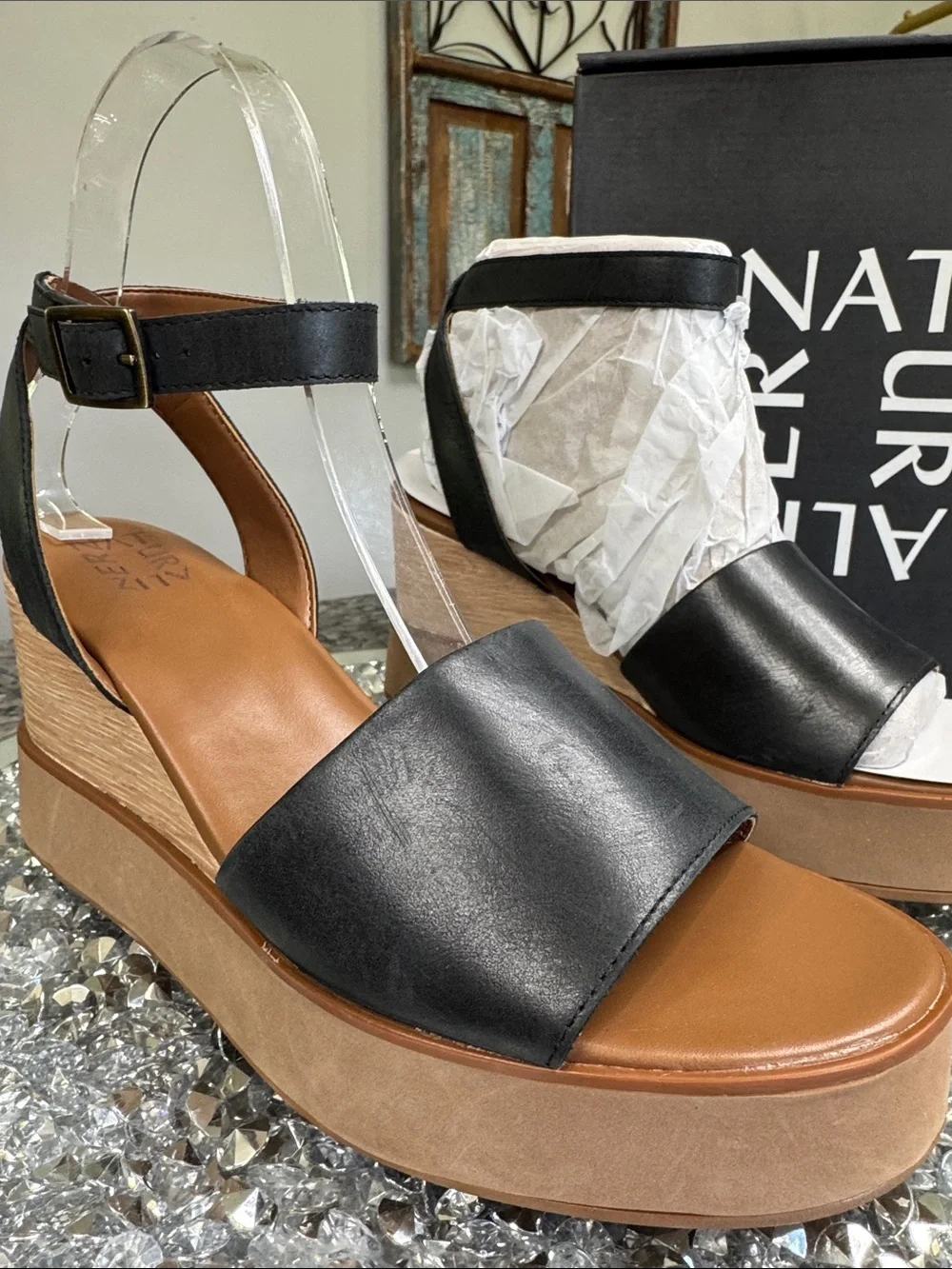 Naturalizer new box